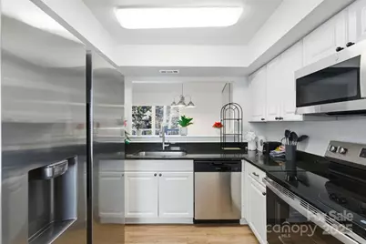 9401 S Vicksburg Park Court, Charlotte, NC 28210 - Photo 9