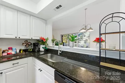 9401 S Vicksburg Park Court, Charlotte, NC 28210 - Photo 11