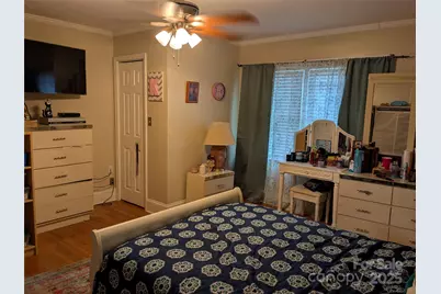 111 Sussex Avenue, Cherryville, NC 28021 - Photo 11