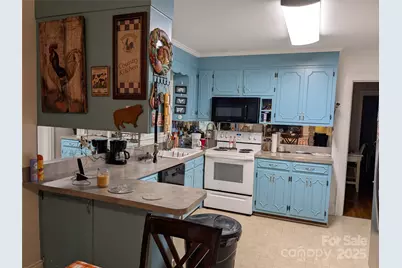 111 Sussex Avenue, Cherryville, NC 28021 - Photo 7