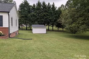 111 Sussex Ave, Cherryville, NC 28021 - Photo 19