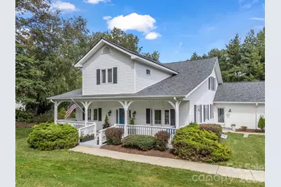 100 Perry Place, Hendersonville, NC 28739 - Photo 1