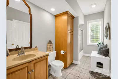 100 Perry Place, Hendersonville, NC 28739 - Photo 11