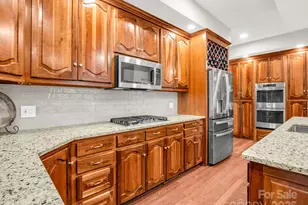 100 Perry Pl, Hendersonville, NC 28739 - Photo 19