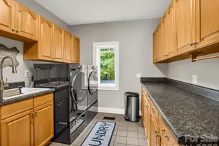 100 Perry Pl, Hendersonville, NC 28739 - Photo 23