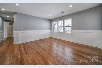 113 W 5th Avenue, Gastonia, NC 28052 - Photo 5