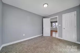 113 W 5th Ave, Gastonia, NC 28052 - Photo 11