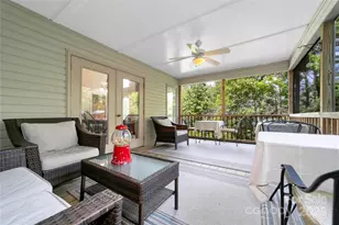 35 Oak St, Brevard, NC 28712 - Photo 11