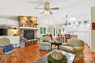 211 Rhododendron Ave, Black Mountain, NC 28711 - Photo 7