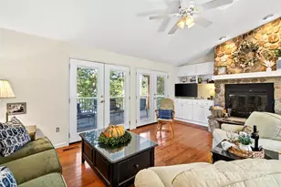 211 Rhododendron Ave, Black Mountain, NC 28711 - Photo 11