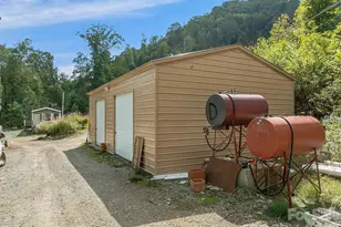 945 Roaring Fork Rd, Hot Springs, NC 28743 - Photo 37