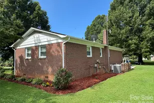 5107 Anderson Mountain Rd, Maiden, NC 28650 - Photo 5