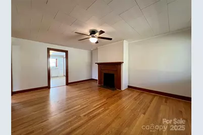 135 Haynes Street, Hendersonville, NC 28791 - Photo 3