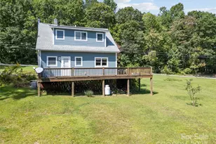 560 Esseola St, Saluda, NC 28773 - Photo 11