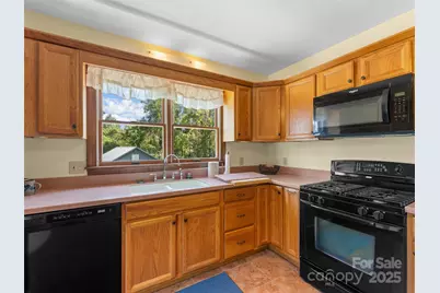 560 Esseola Street, Saluda, NC 28773 - Photo 21