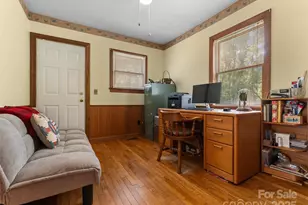 560 Esseola St, Saluda, NC 28773 - Photo 25