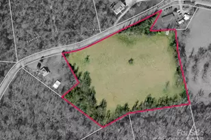 560 Esseola St, Saluda, NC 28773 - Photo 5