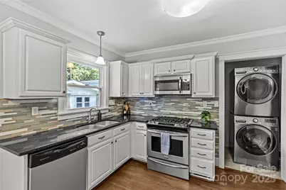 815 Drummond Avenue, Charlotte, NC 28205 - Photo 17