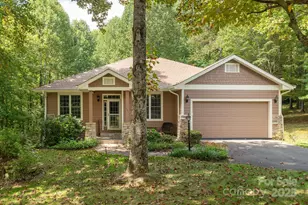 106 Chancery Ct, Flat Rock, NC 28731 - Photo 1