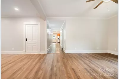 340 W Center Avenue, Mooresville, NC 28115 - Photo 5