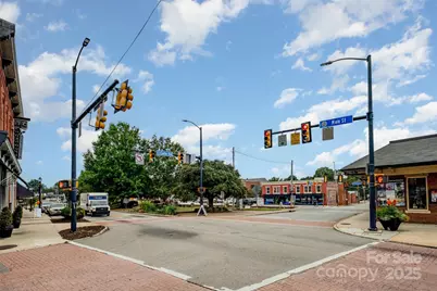 340 W Center Avenue, Mooresville, NC 28115 - Photo 33