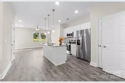 306 E Henderson Street, Spencer, NC 28039 - Photo 5