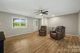 1007 Dula Rd, Spruce Pine, NC 28777 - Photo 5