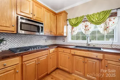 1000 Creekside Drive, Lincolnton, NC 28092 - Photo 9