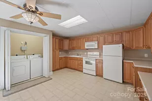 5350 Beacon Ridge Dr, Granite Falls, NC 28630 - Photo 37