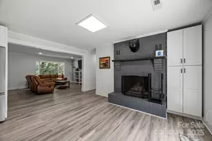 1225 W Gilbert St, Hendersonville, NC 28792 - Photo 23