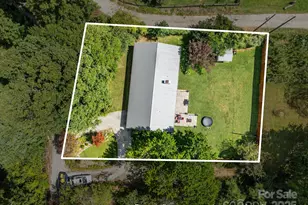 1225 W Gilbert St, Hendersonville, NC 28792 - Photo 41