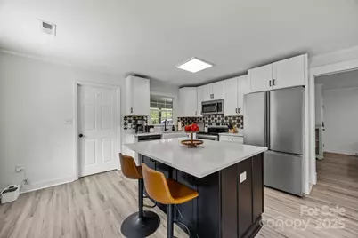 1225 W Gilbert Street, Hendersonville, NC 28792 - Photo 15