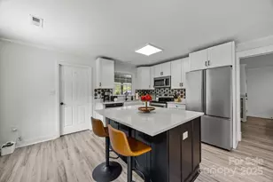 1225 W Gilbert St, Hendersonville, NC 28792 - Photo 15