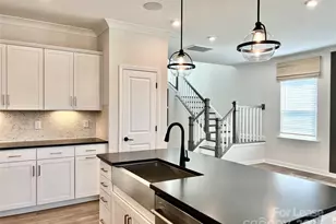 15906 Parkside crossing Dr, Charlotte, NC 28278 - Photo 9