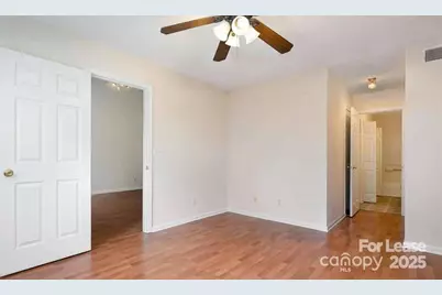 5664 Prescott Court, Charlotte, NC 28269 - Photo 7