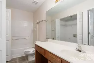 5664 Prescott Ct, Charlotte, NC 28269 - Photo 5