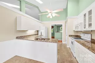 1113 Citation Cir, Hendersonville, NC 28739 - Photo 11