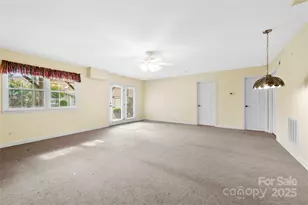 1113 Citation Cir, Hendersonville, NC 28739 - Photo 21