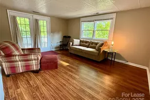 51 E Howard St, Tryon, NC 28782 - Photo 3