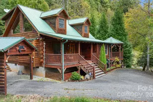 80 Slow Ln, Whittier, NC 28789 - Photo 3