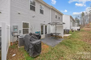 8105 Alderton Ln, Charlotte, NC 28215 - Photo 5