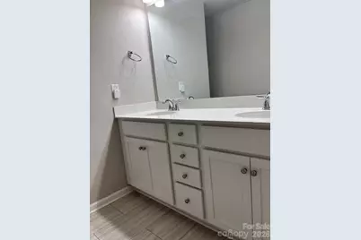 8105 Alderton Lane, Charlotte, NC 28215 - Photo 13