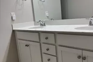 8105 Alderton Ln, Charlotte, NC 28215 - Photo 13