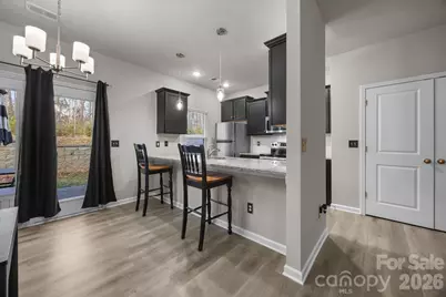 8105 Alderton Lane, Charlotte, NC 28215 - Photo 7