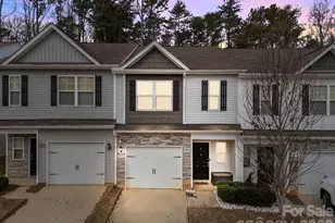 8105 Alderton Ln, Charlotte, NC 28215 - Photo 1
