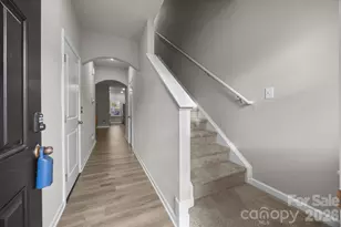 8105 Alderton Ln, Charlotte, NC 28215 - Photo 3