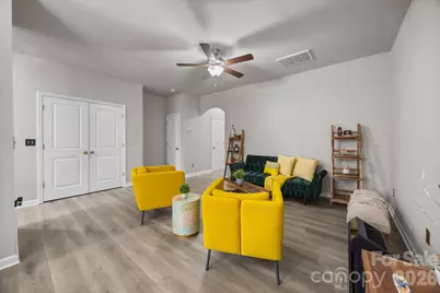 8105 Alderton Lane, Charlotte, NC 28215 - Photo 5