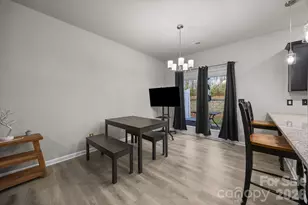 8105 Alderton Ln, Charlotte, NC 28215 - Photo 7