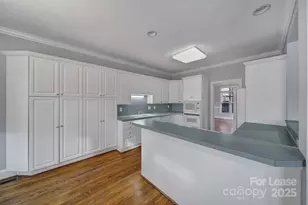 3117 Lakewood Edge Dr, Charlotte, NC 28269 - Photo 13