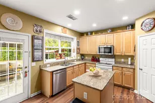 2932 Wheat Meadow Ln, Charlotte, NC 28270 - Photo 13